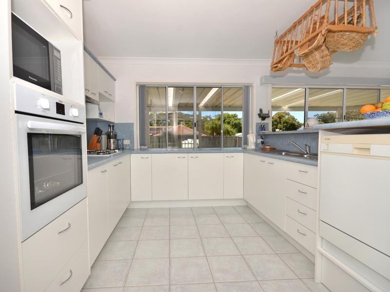 1A Rosegum Street, Little Mountain QLD 4551