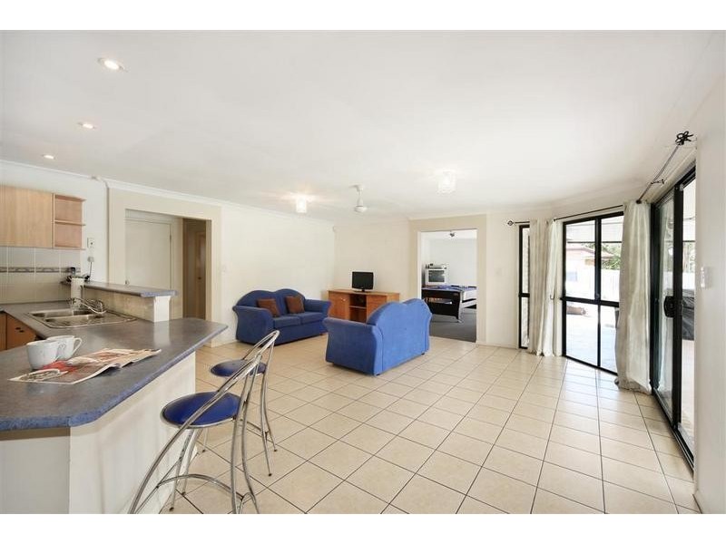 16 Rosslare Street, Caloundra West QLD 4551