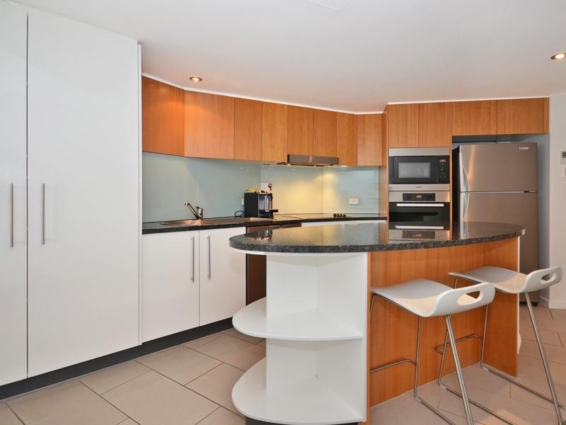 215/ 10 Leeding Terrace, Caloundra QLD 4551