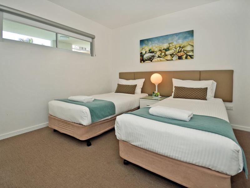 215/ 10 Leeding Terrace, Caloundra QLD 4551