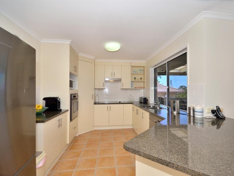 1 Ruskin Place, Aroona QLD 4551
