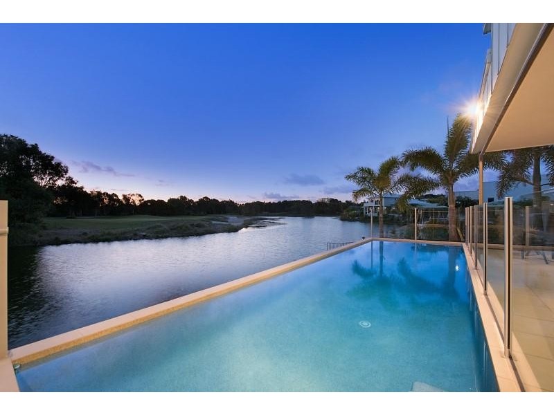 15 Rutherford Place, Pelican Waters QLD 4551