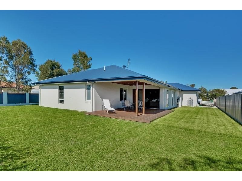 5 Rutherford Place, Pelican Waters QLD 4551