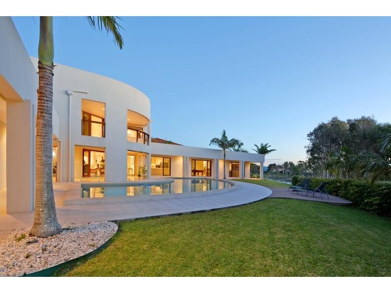 24 Rutherford Place, Pelican Waters QLD 4551