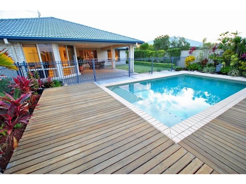 4 Rutherford Place, Pelican Waters QLD 4551