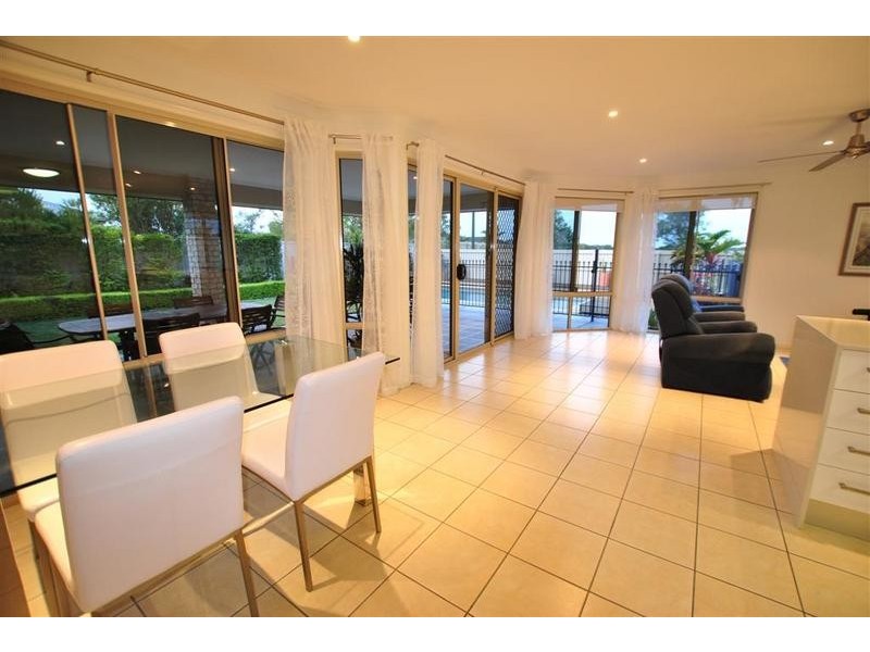 4 Rutherford Place, Pelican Waters QLD 4551
