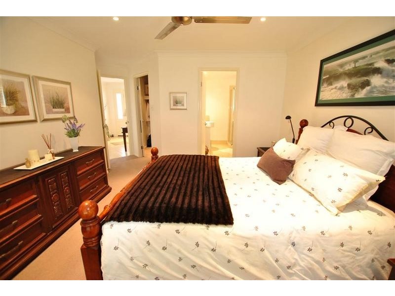 4 Rutherford Place, Pelican Waters QLD 4551