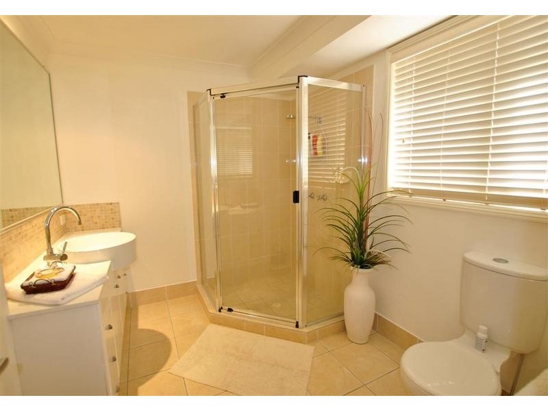 4 Rutherford Place, Pelican Waters QLD 4551