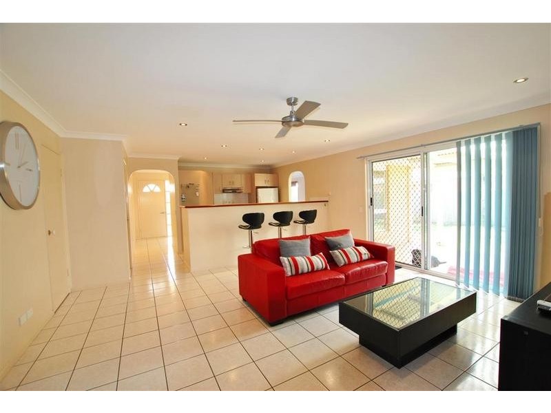 8 Rutherglen Court, Aroona QLD 4551