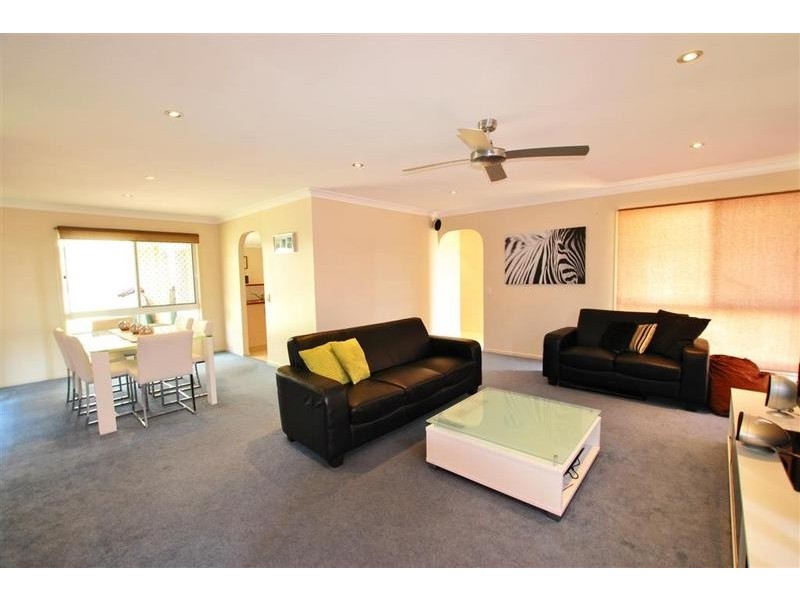 8 Rutherglen Court, Aroona QLD 4551