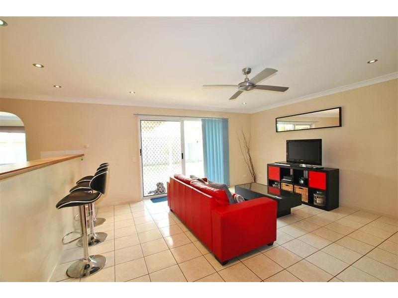 8 Rutherglen Court, Aroona QLD 4551