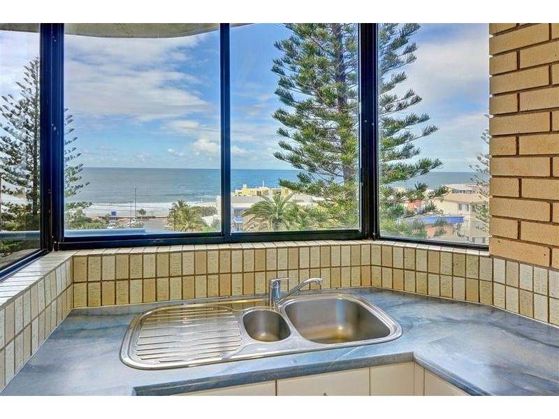 5/ 28 Mahia Terrace, Kings Beach QLD 4551