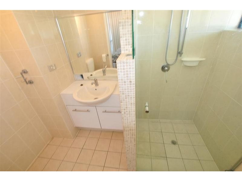 11/ 28 Mahia Terrace, Kings Beach QLD 4551