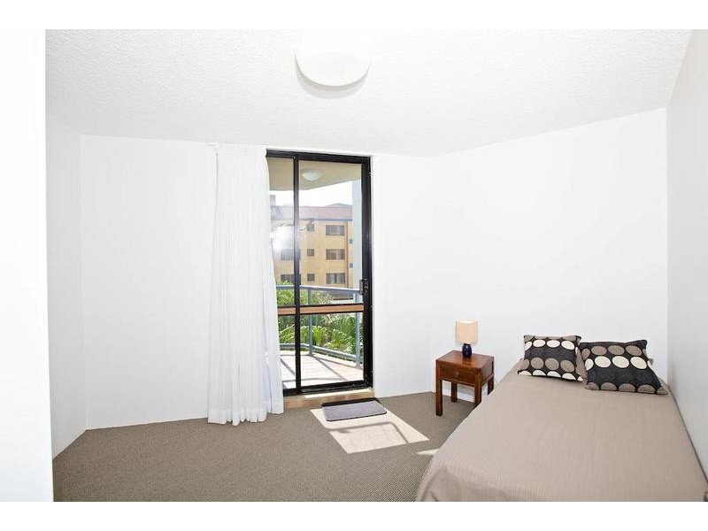 6/ 28 Mahia Terrace, Kings Beach QLD 4551