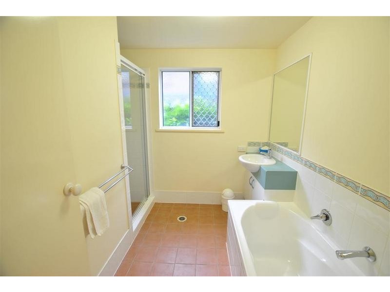 4/ 8 Esplanade, Golden Beach QLD 4551