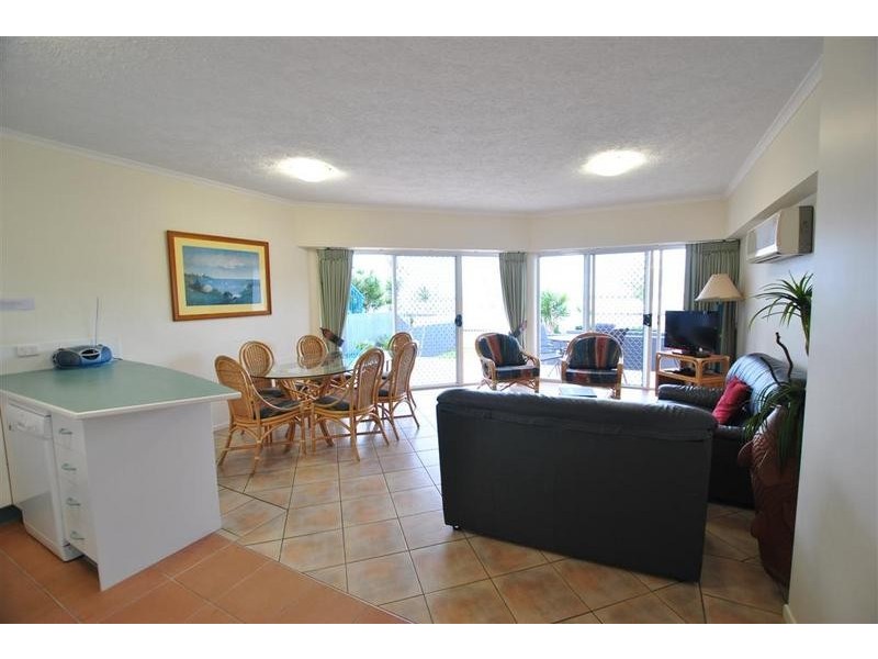 4/ 8 Esplanade, Golden Beach QLD 4551