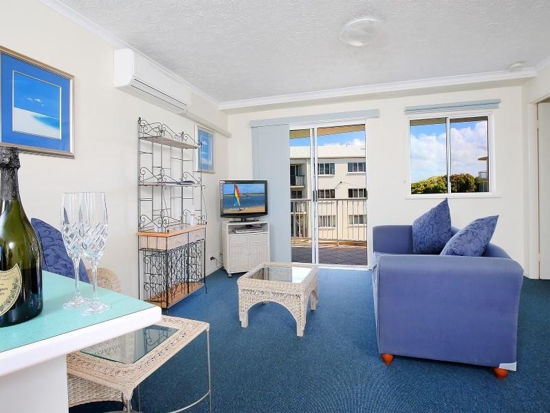 9/ 8 Esplanade, Golden Beach QLD 4551