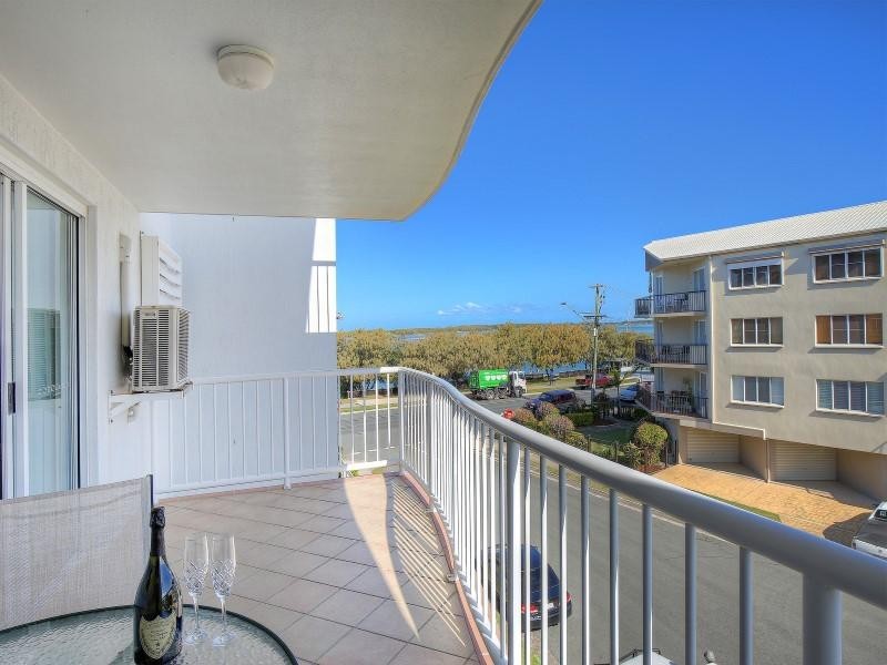9/ 8 Esplanade, Golden Beach QLD 4551