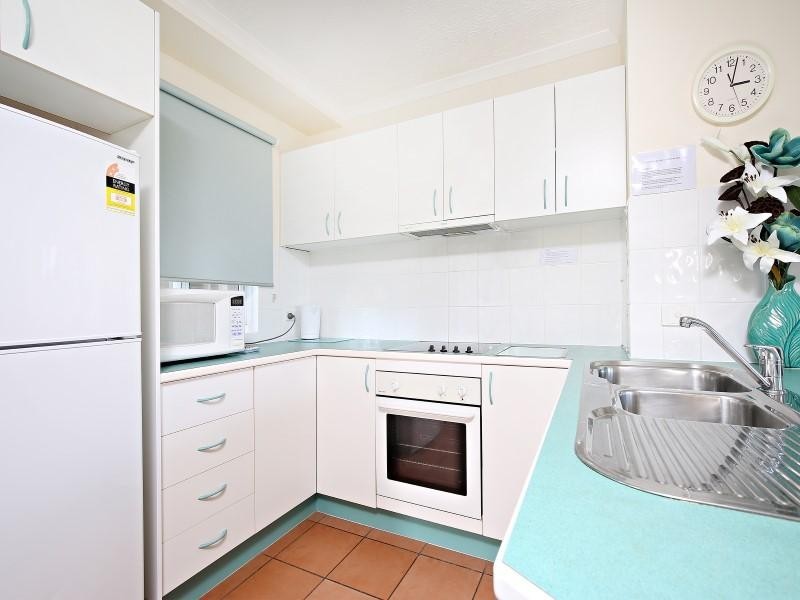 9/ 8 Esplanade, Golden Beach QLD 4551