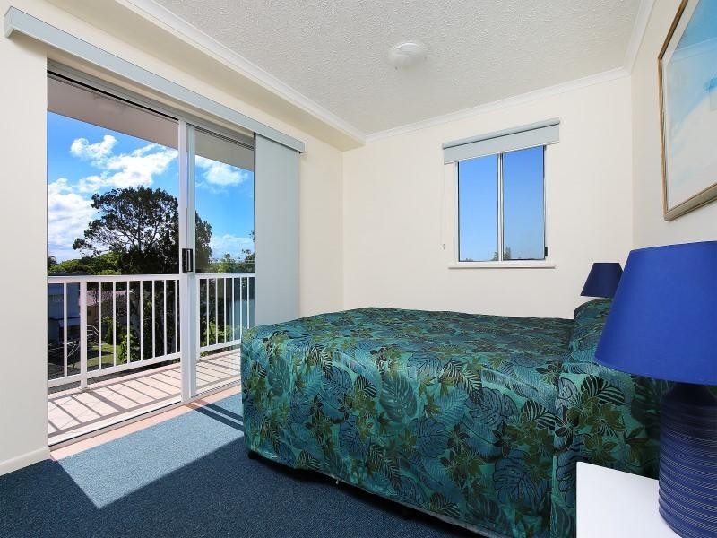 9/ 8 Esplanade, Golden Beach QLD 4551