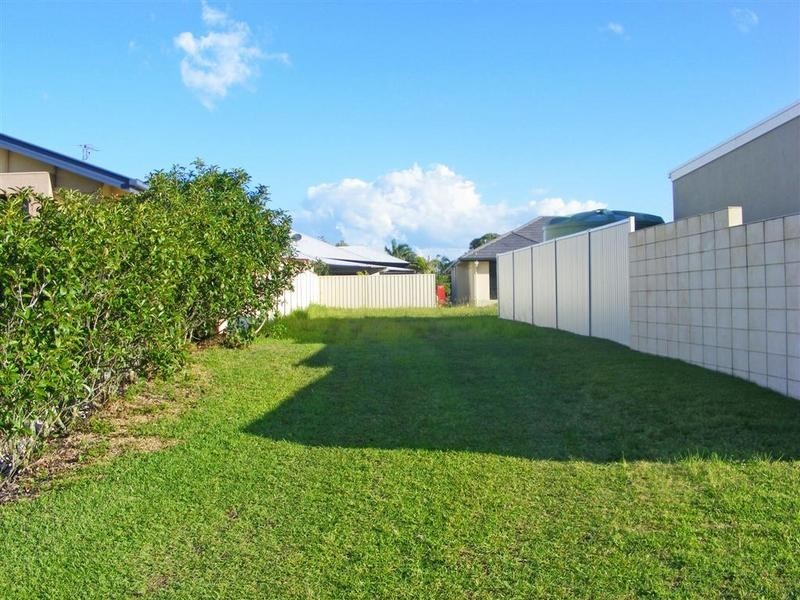 18 Scartree Street, Pelican Waters QLD 4551