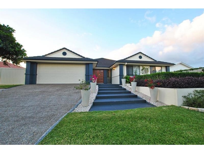 5 Scartree Street, Pelican Waters QLD 4551