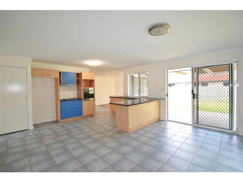 8 Scowcroft Place, Currimundi QLD 4551