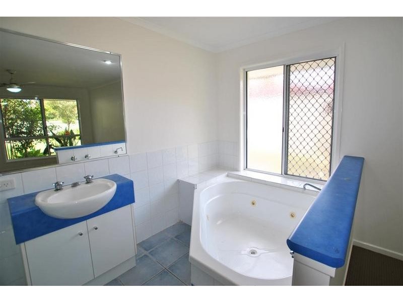 8 Scowcroft Place, Currimundi QLD 4551