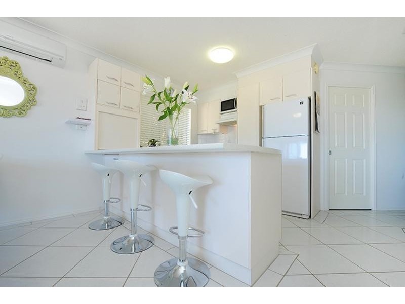 1/ 10 Mahia Terrace, Kings Beach QLD 4551