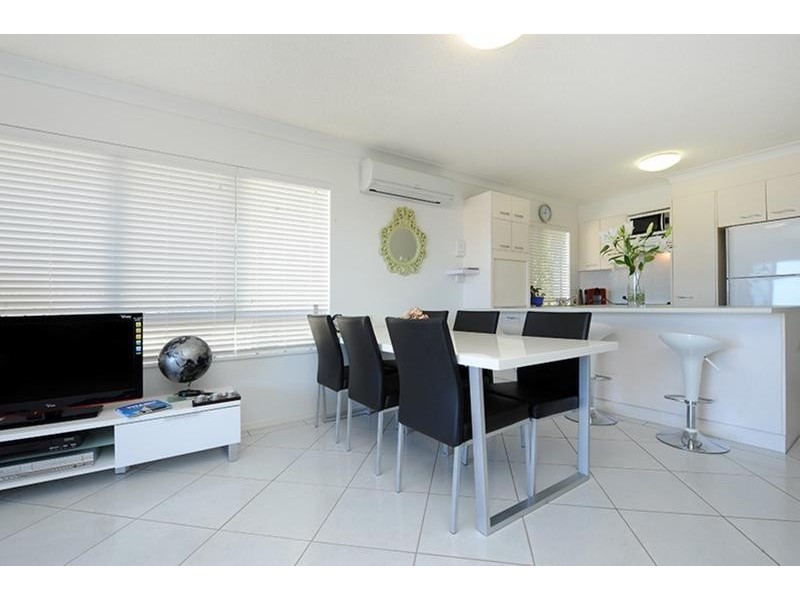 1/ 10 Mahia Terrace, Kings Beach QLD 4551