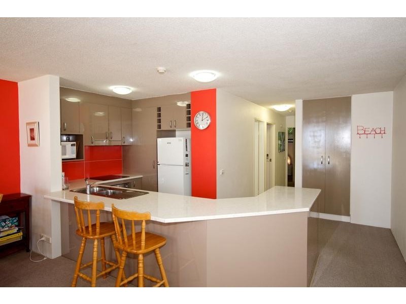 2/ 32 Victoria Terrace, Kings Beach QLD 4551