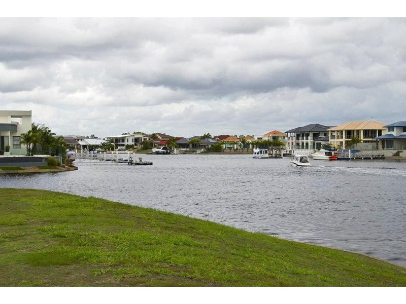 23 Sea Glint Place, Pelican Waters QLD 4551