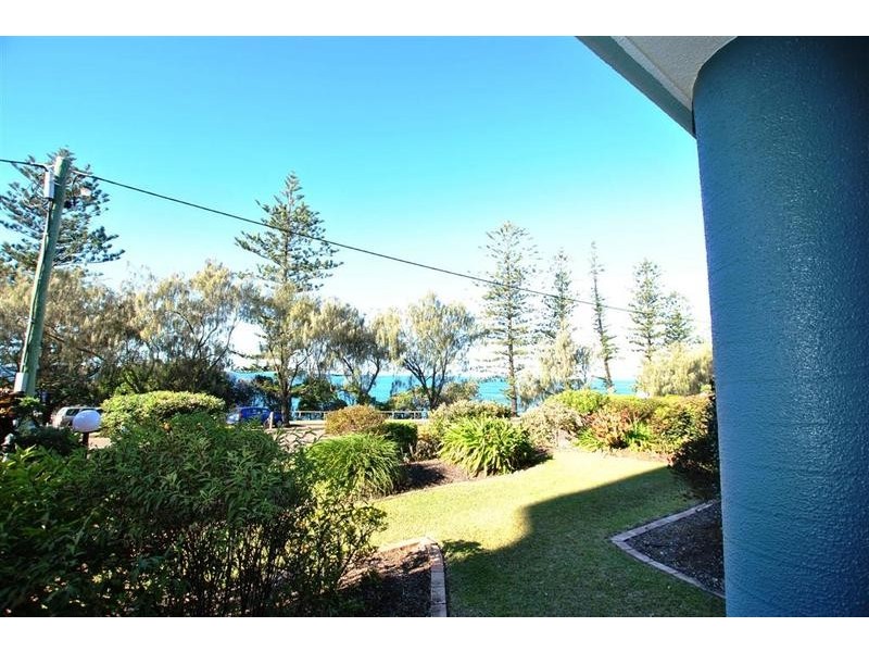 3/ 32 Victoria Terrace, Kings Beach QLD 4551