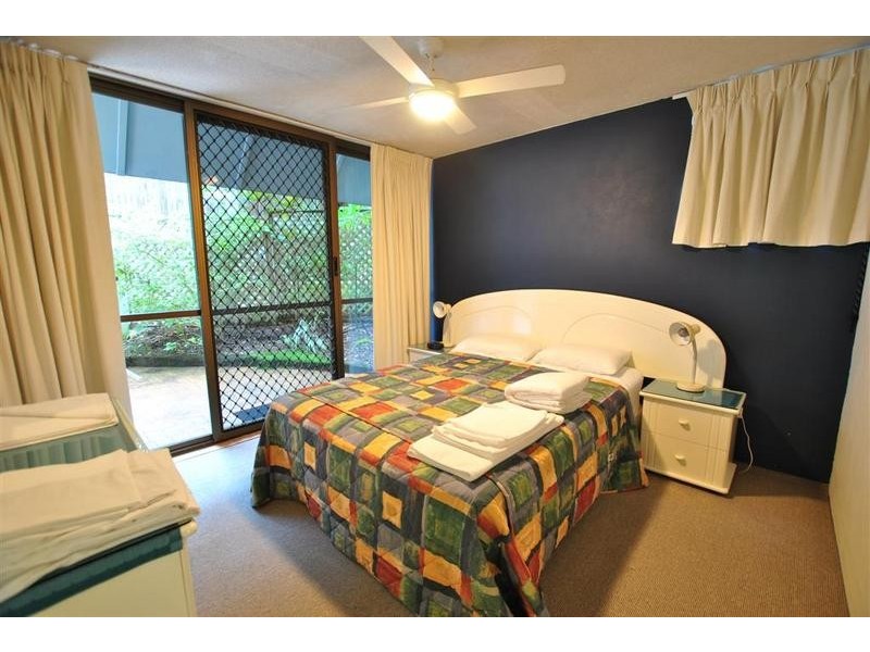 2/ 32 Victoria Terrace, Kings Beach QLD 4551