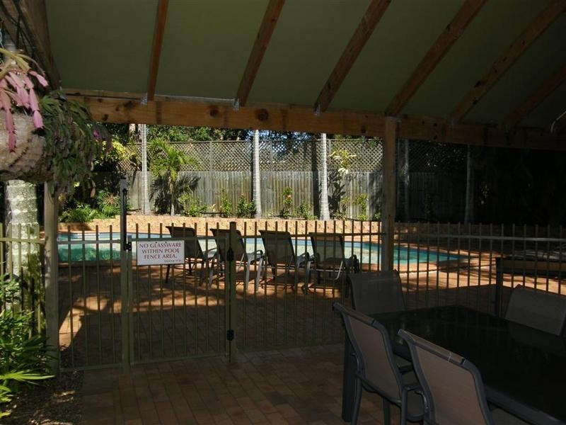 2/ 32 Victoria Terrace, Kings Beach QLD 4551