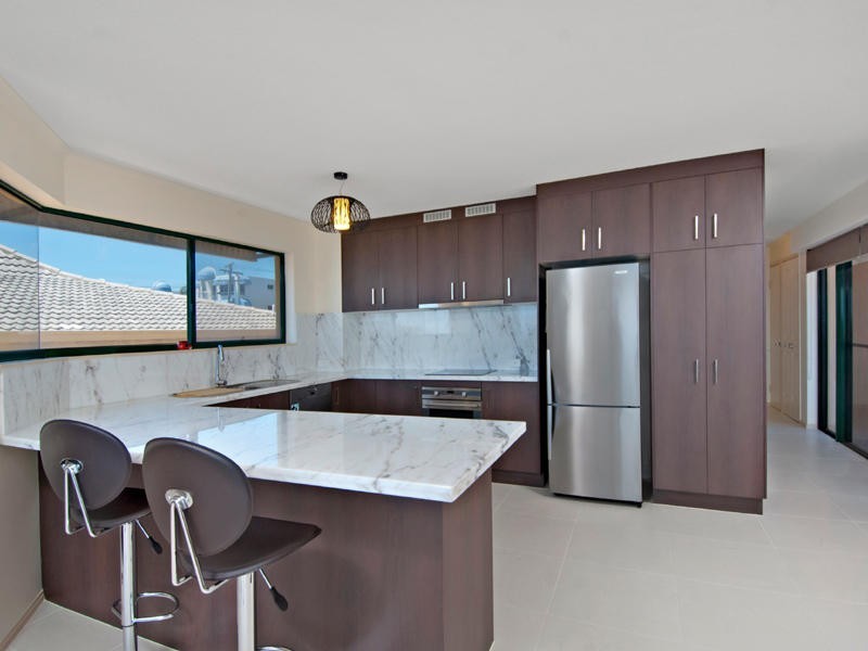 2/ 18 Queen Of Colonies Parade, Moffat Beach QLD 4551