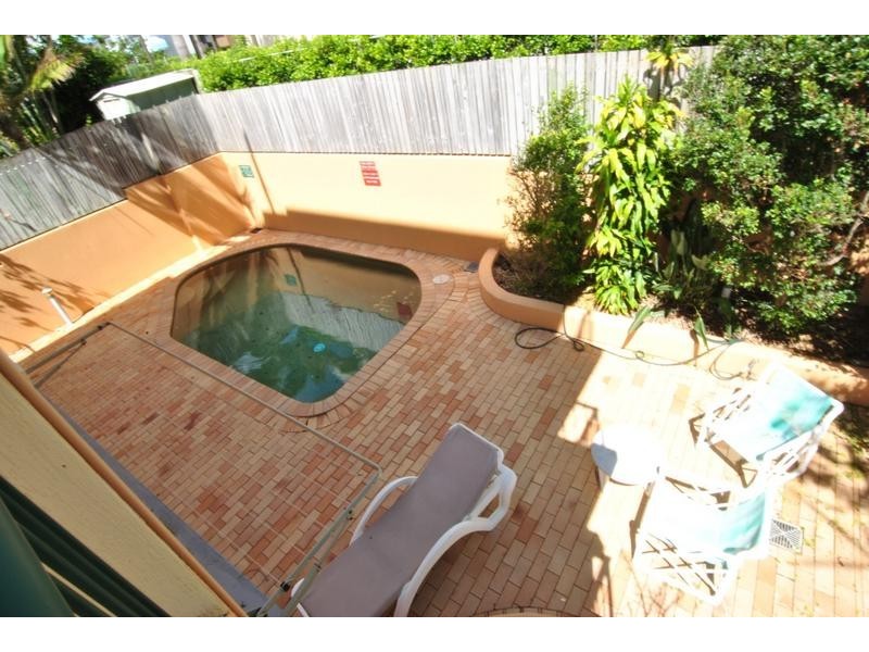 2/ 18 Queen Of Colonies Parade, Moffat Beach QLD 4551