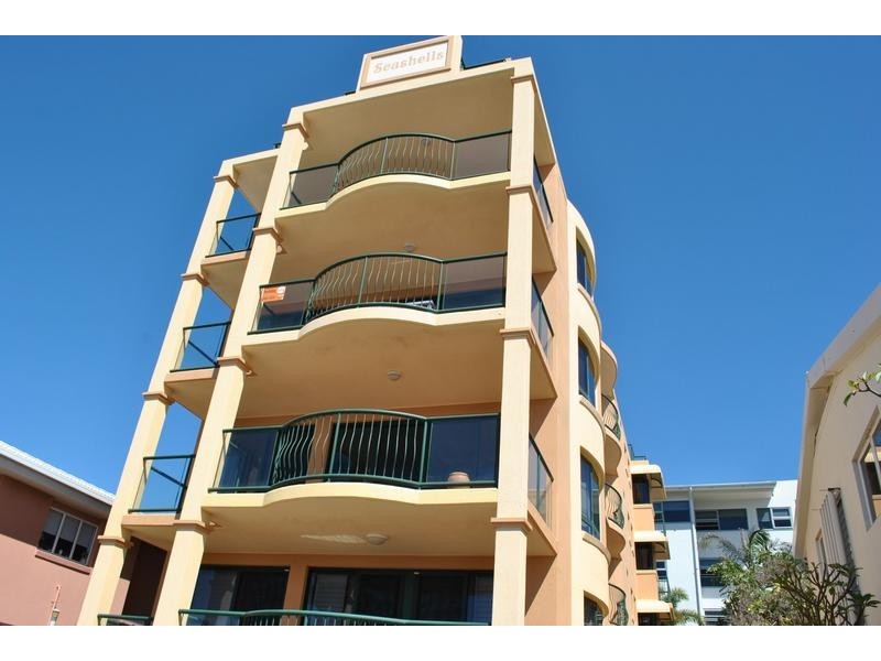 2/ 18 Queen Of Colonies Parade, Moffat Beach QLD 4551