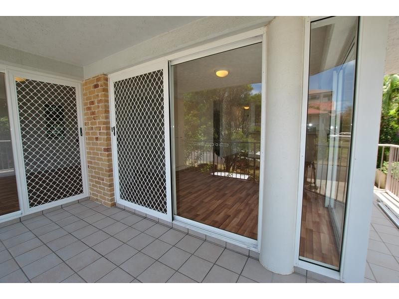 1/ 13 Arthur Street, Kings Beach QLD 4551