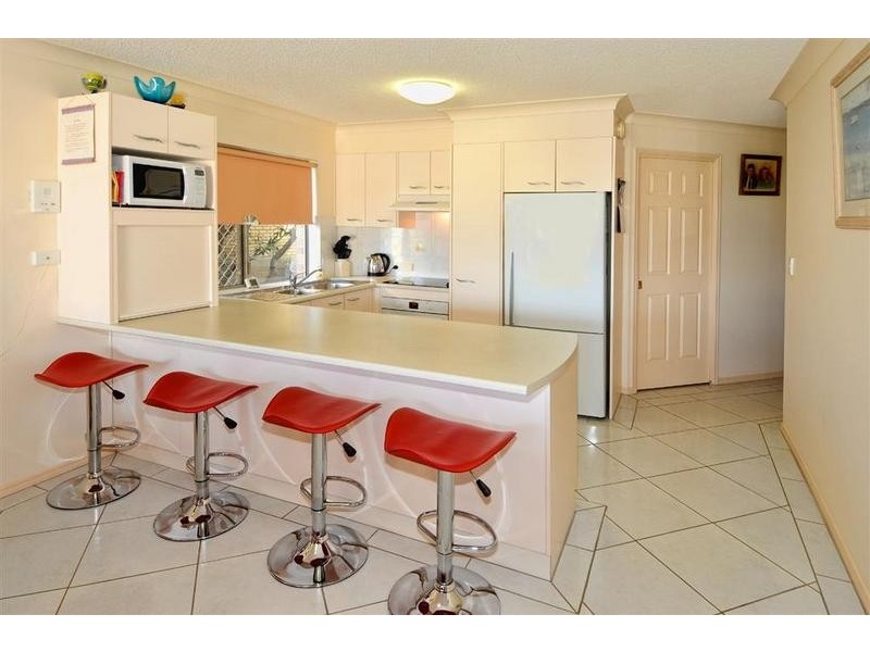 1/ 10 Mahia Terrace, Kings Beach QLD 4551