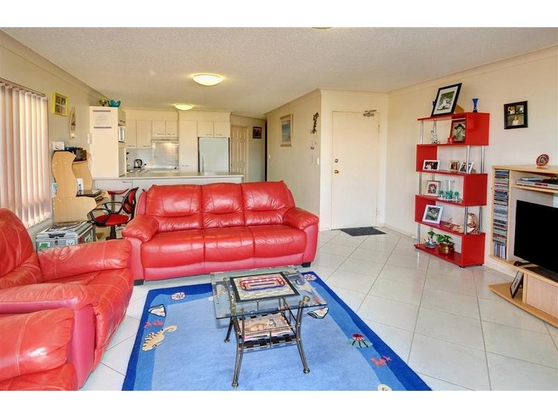 1/ 10 Mahia Terrace, Kings Beach QLD 4551