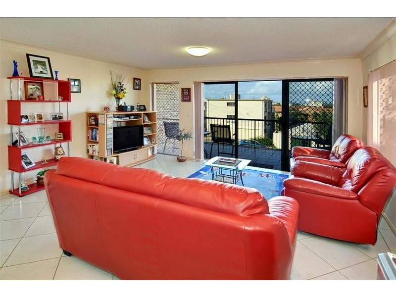 1/ 10 Mahia Terrace, Kings Beach QLD 4551