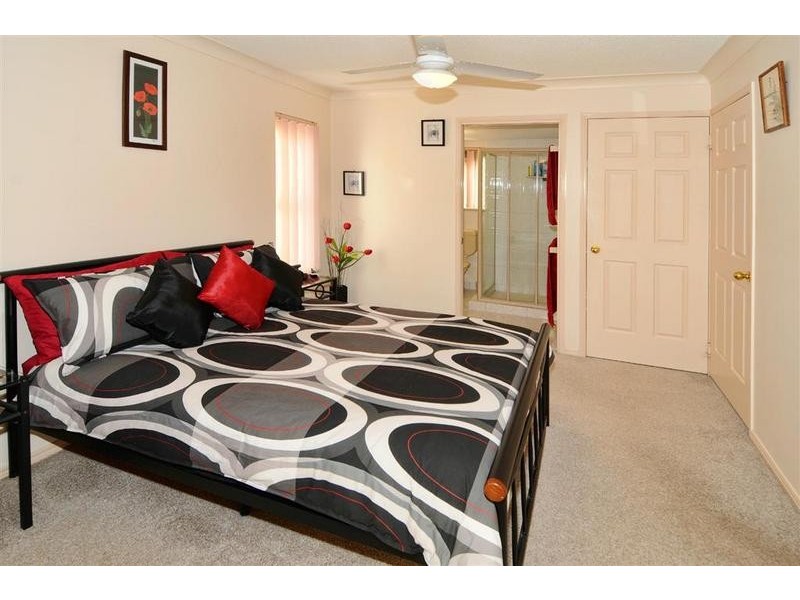 1/ 10 Mahia Terrace, Kings Beach QLD 4551