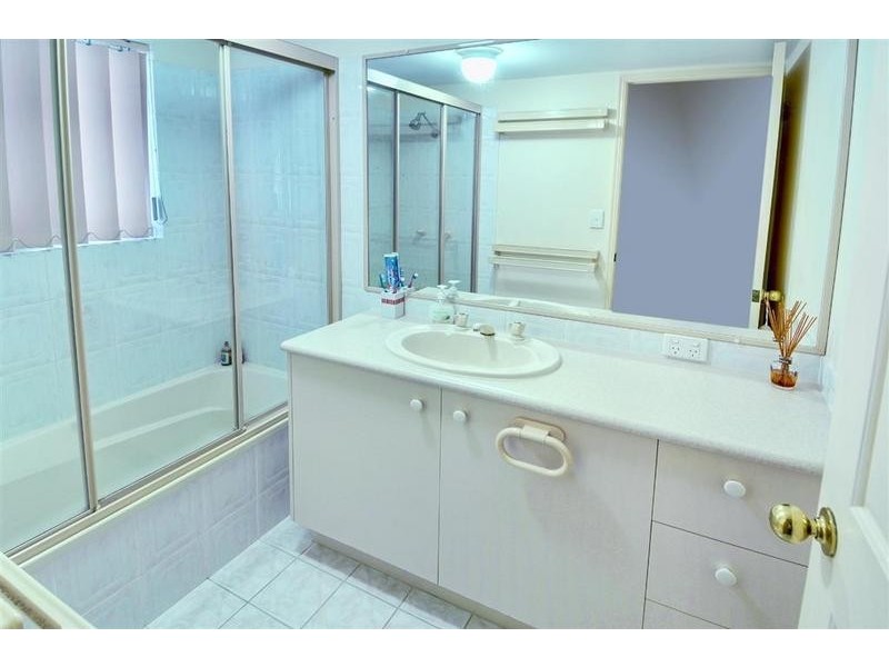 1/ 10 Mahia Terrace, Kings Beach QLD 4551