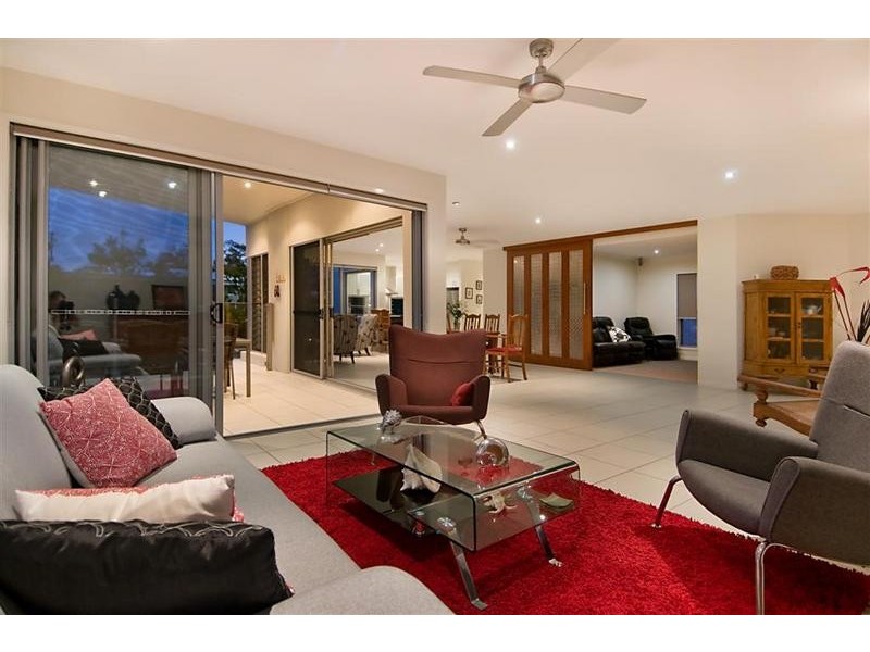 21 Seaview Terrace, Moffat Beach QLD 4551