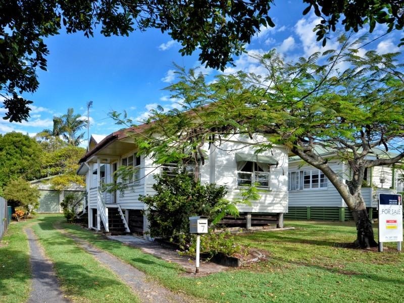 7 Seaview Terrace, Moffat Beach QLD 4551