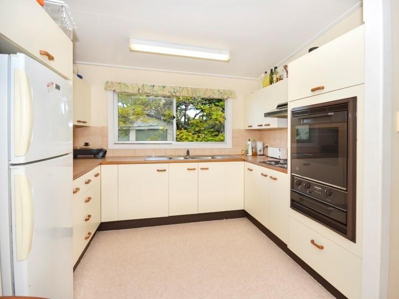 7 Seaview Terrace, Moffat Beach QLD 4551