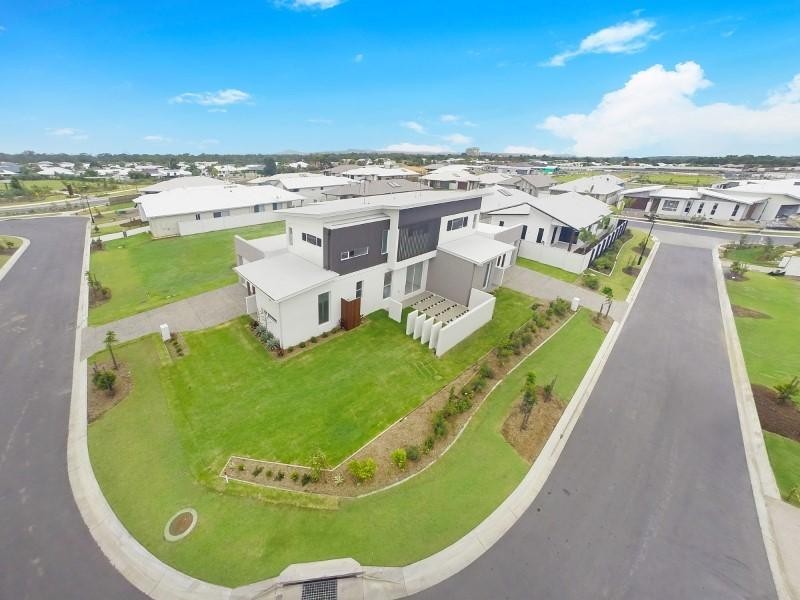 4 Severn Place, Pelican Waters QLD 4551