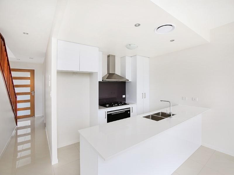 4 Severn Place, Pelican Waters QLD 4551