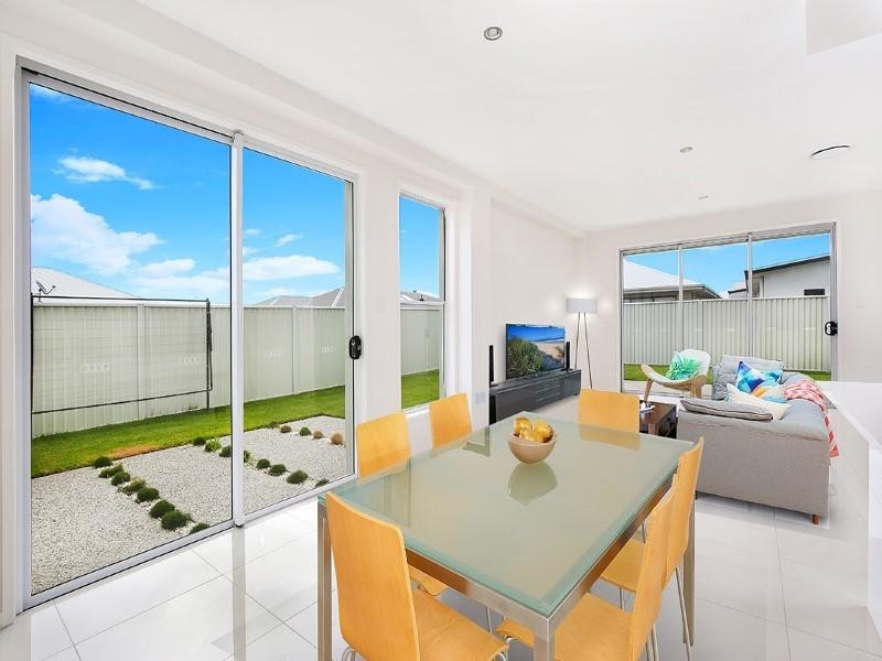 4 Severn Place, Pelican Waters QLD 4551